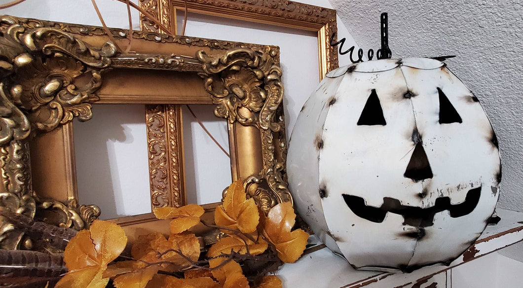 Halloween Medium Metal Pumpkin ~ White | Vintage Character